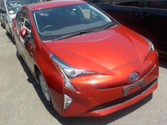 Toyota-Prius-2016(S-Touring Red-Wine)