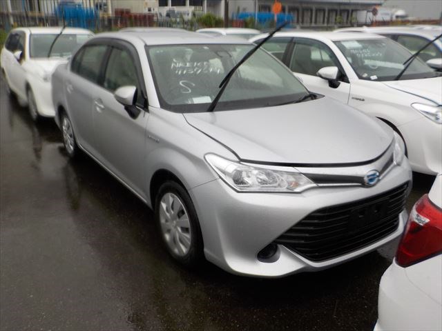 Toyota-Axio-2016